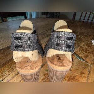 Tom’s Majorca Cutout Sandal size 7.5 women’s